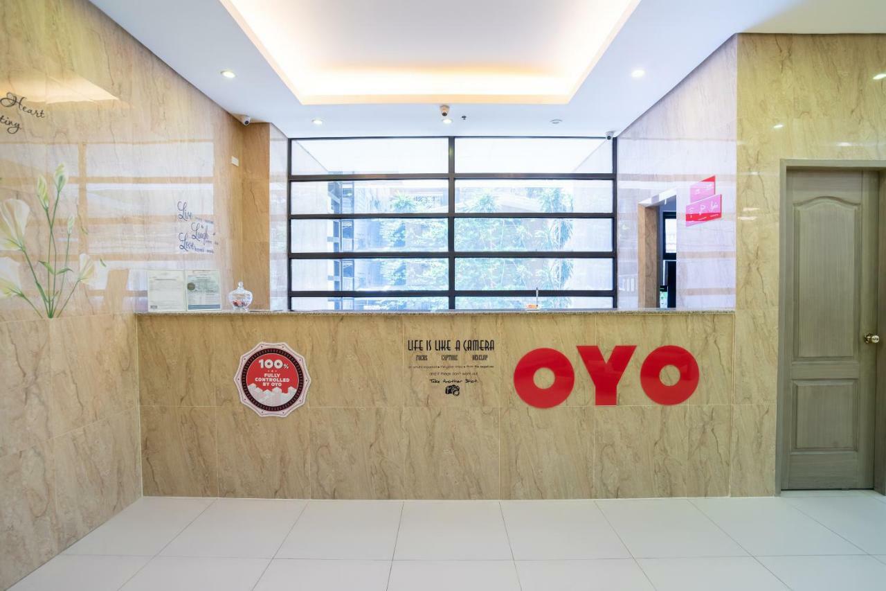 Oyo 196 Destiny Hotel Makati City Exterior photo